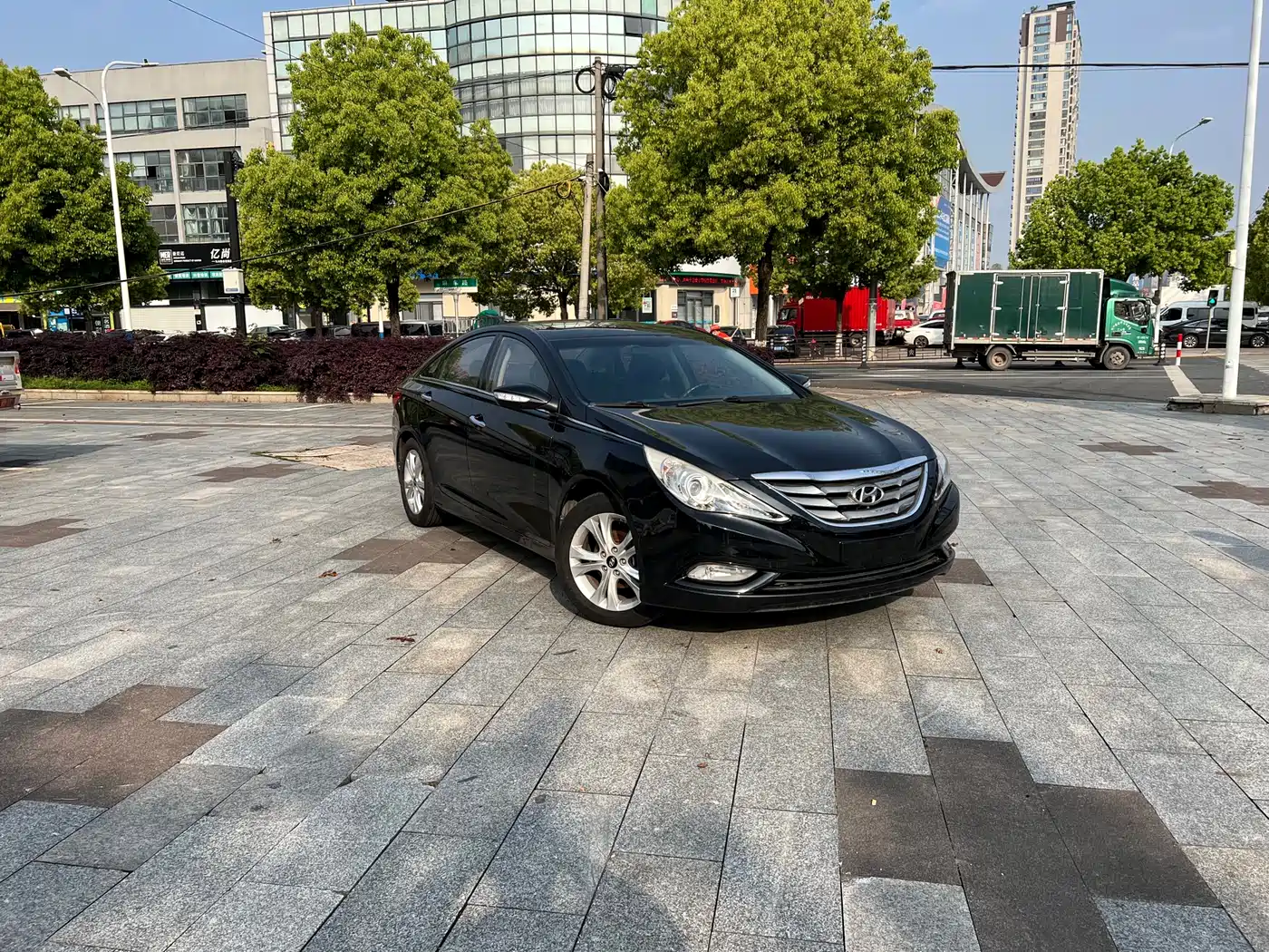 Hyundai Sonata 2013 2.0L Automatic Luxury Edition фото 3