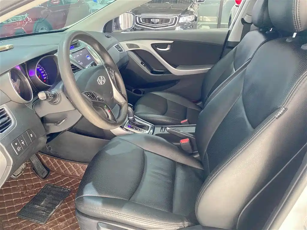 Hyundai Langdong 2016 1.6L Automatic Premium Edition фото 8
