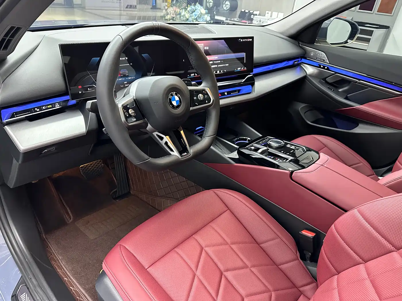 BMW 5 Series 2024 530Li Leading M Sport Package фото 12