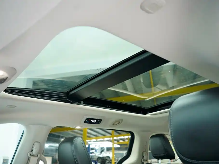 Фото 8 - Chrysler Pacifica PHEV