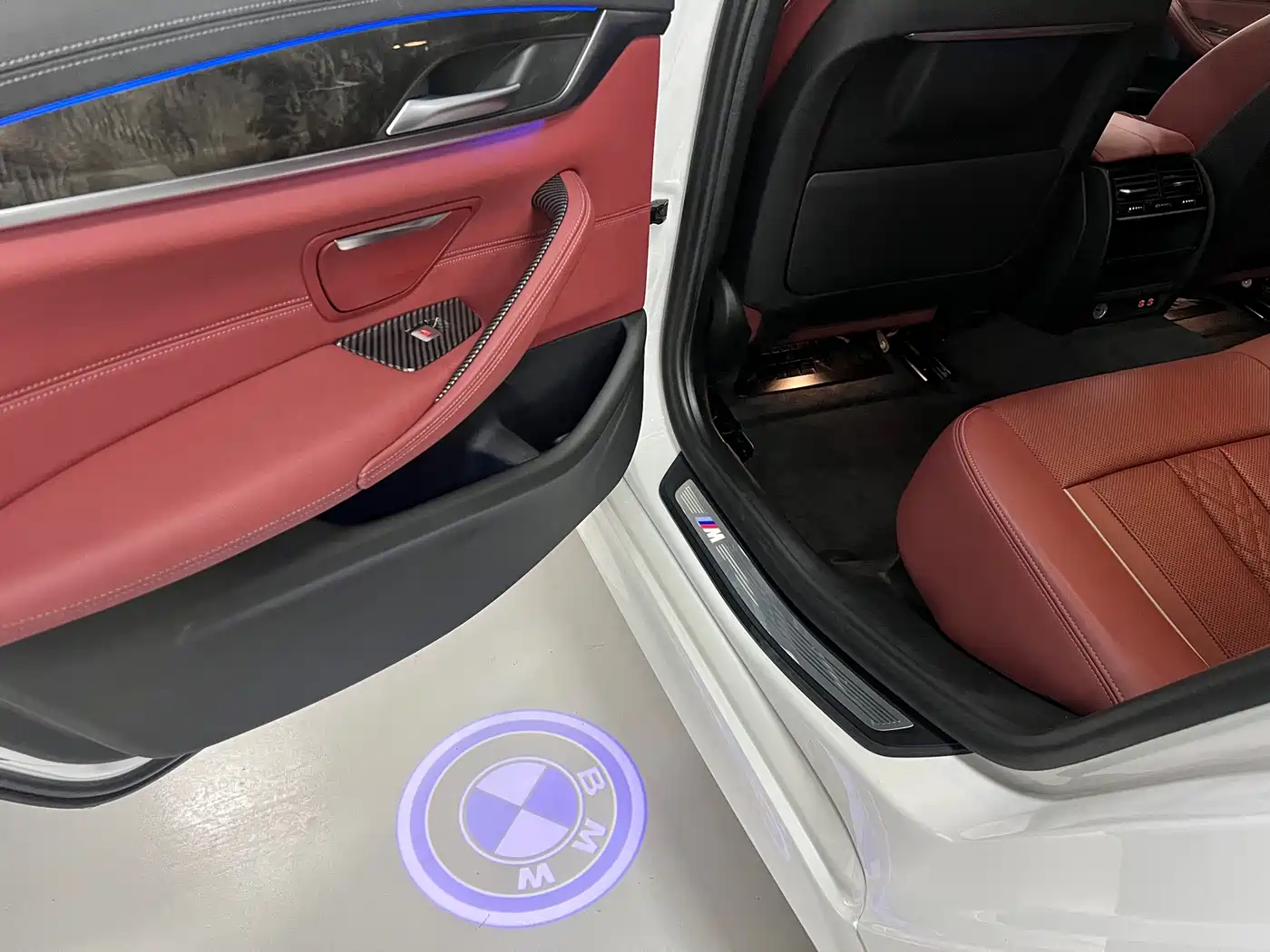 BMW 5 Series 2021 525Li M Sport Package фото 17