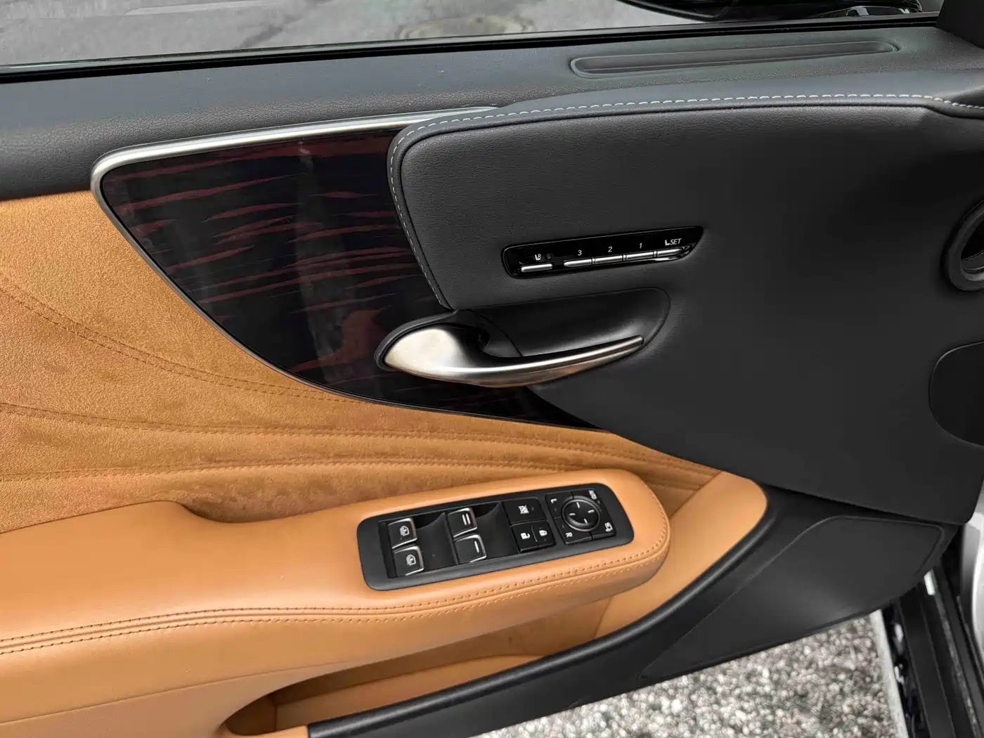 Lexus LS 2021 500h Luxury Edition фото 10