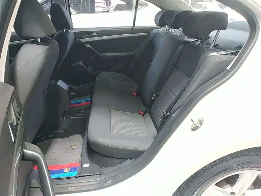 Volkswagen Lavida 2017 1.6L Automatic Trend Edition фото 17