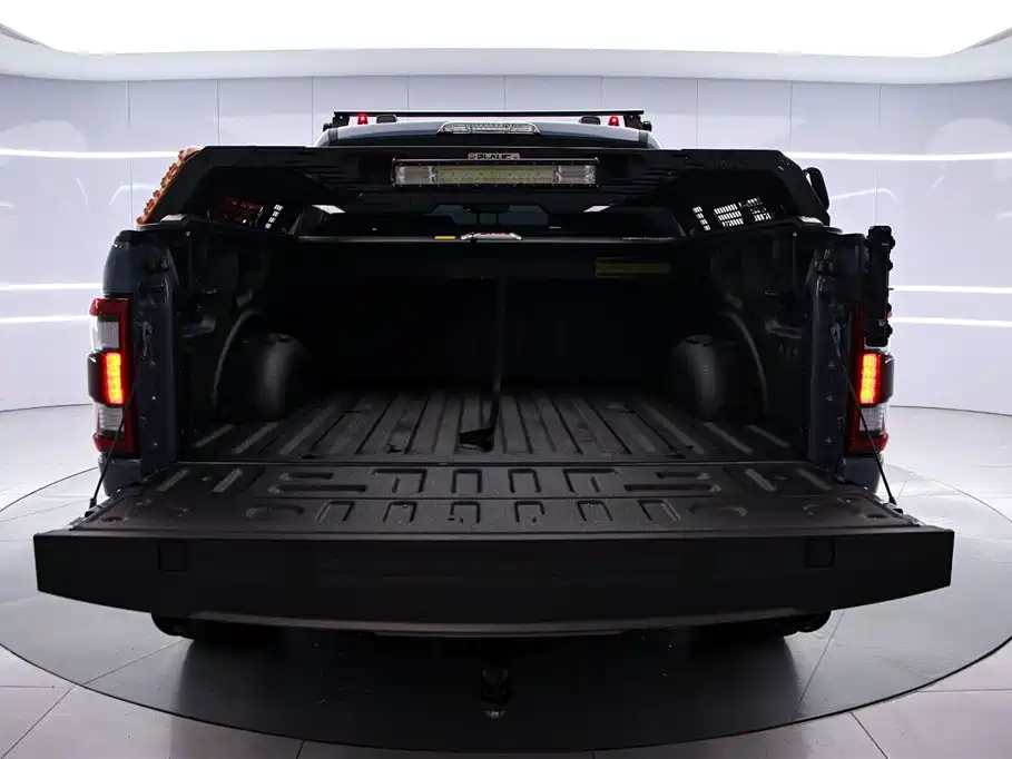 FORD F-150 RAPTOR