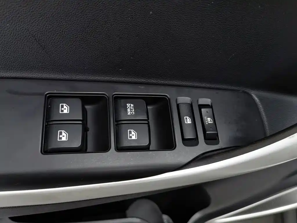 Фото 9 - Changan CS35