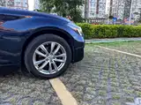 Photo 8 - Infiniti Q70
