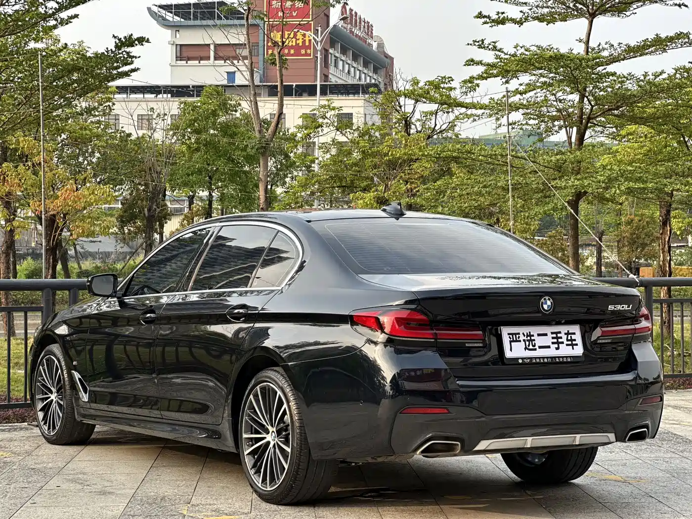 BMW 5 Series 2023 530Li Leading M Sport Package фото 7