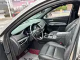 Photo 8 - Cadillac XT4