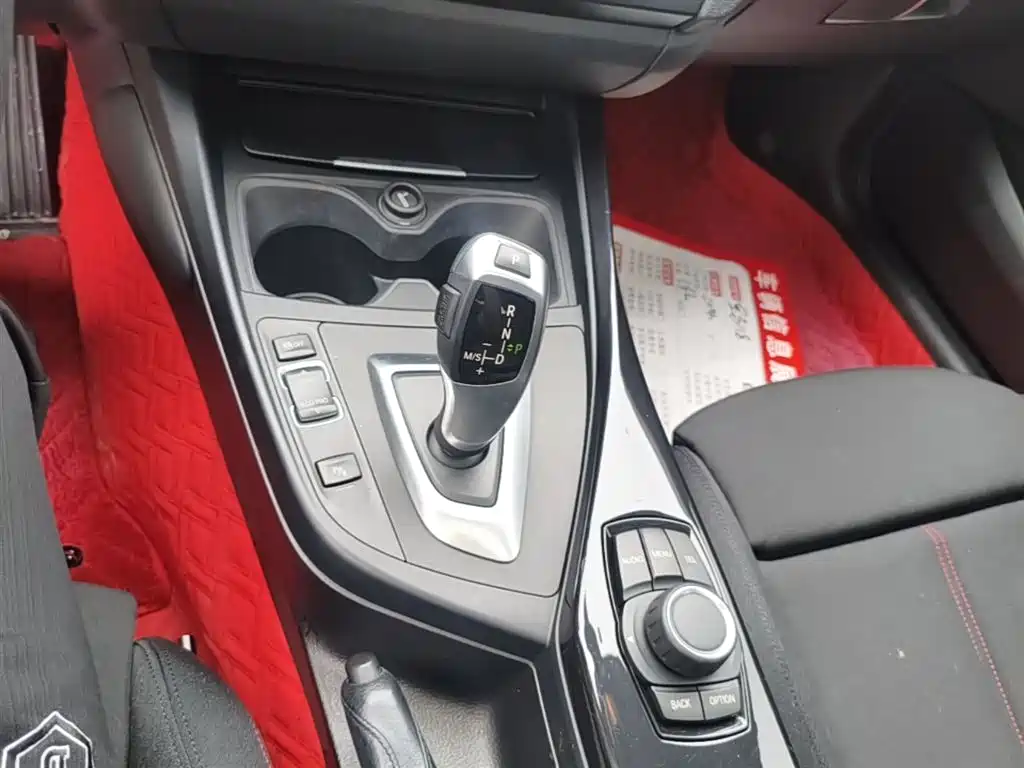 BMW 1 Series (Import) 2013 Facelift 118i Sport Model фото 14