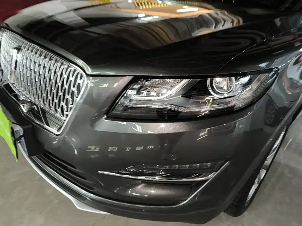 Lincoln MKC 2019 2019 2.0T 4WD Premium Elegance Edition China VI