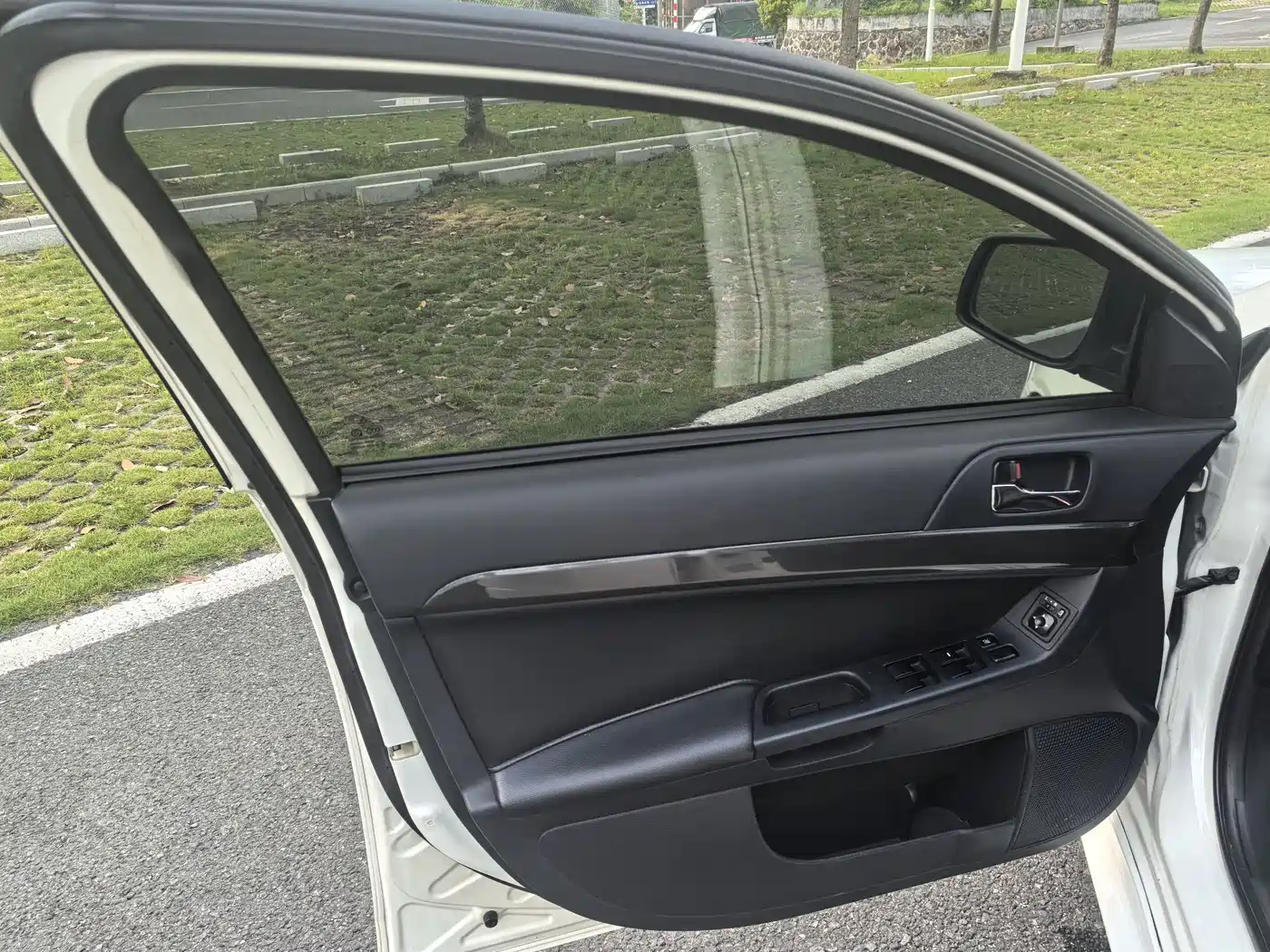 Mitsubishi Lancer EX 2012 Zhishang 1.8L CVT Luxury фото 9