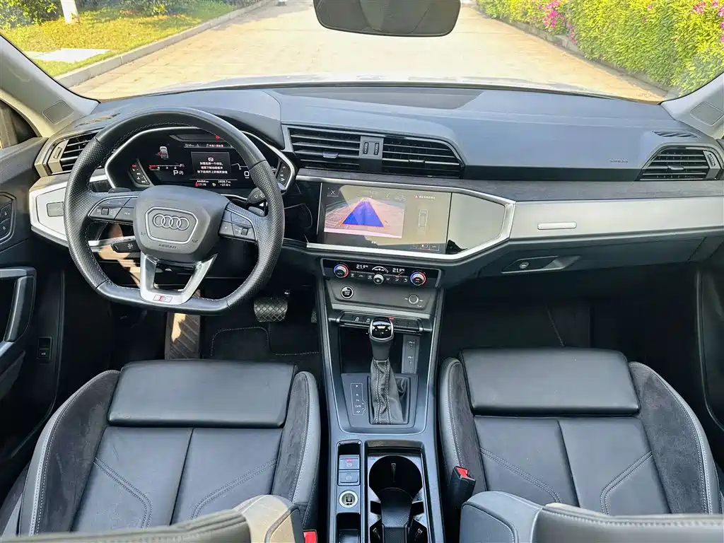 Audi Q3 Sportback 2023 40 TFSI Fashion фото 8