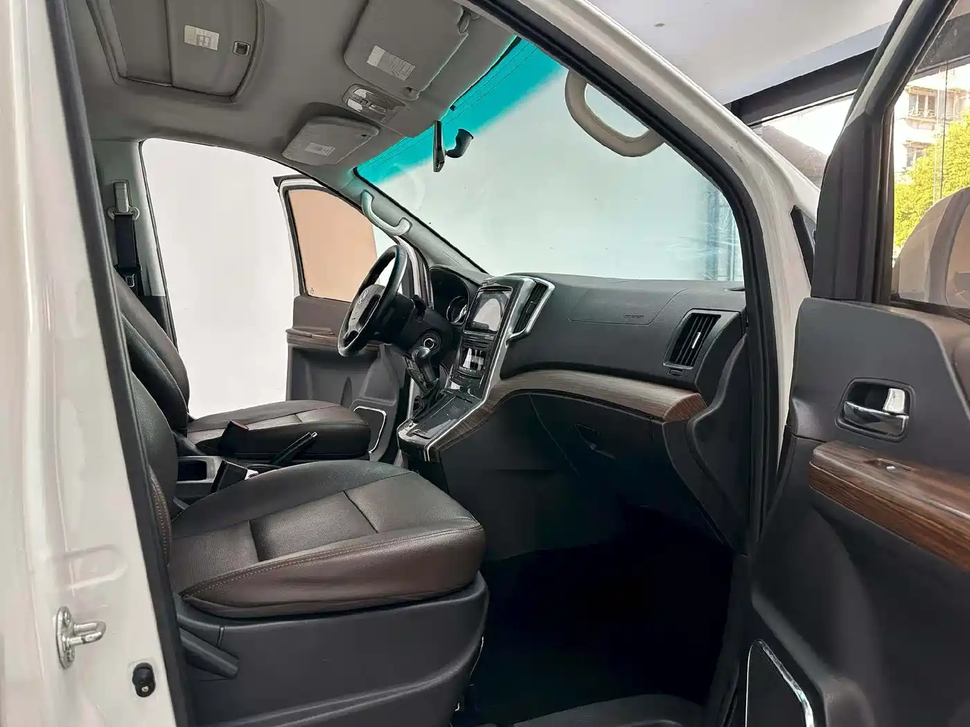 Dongfeng Fengxing Fengxing CM7 2018 2018 Facelift 2.0T Automatic Premium Type