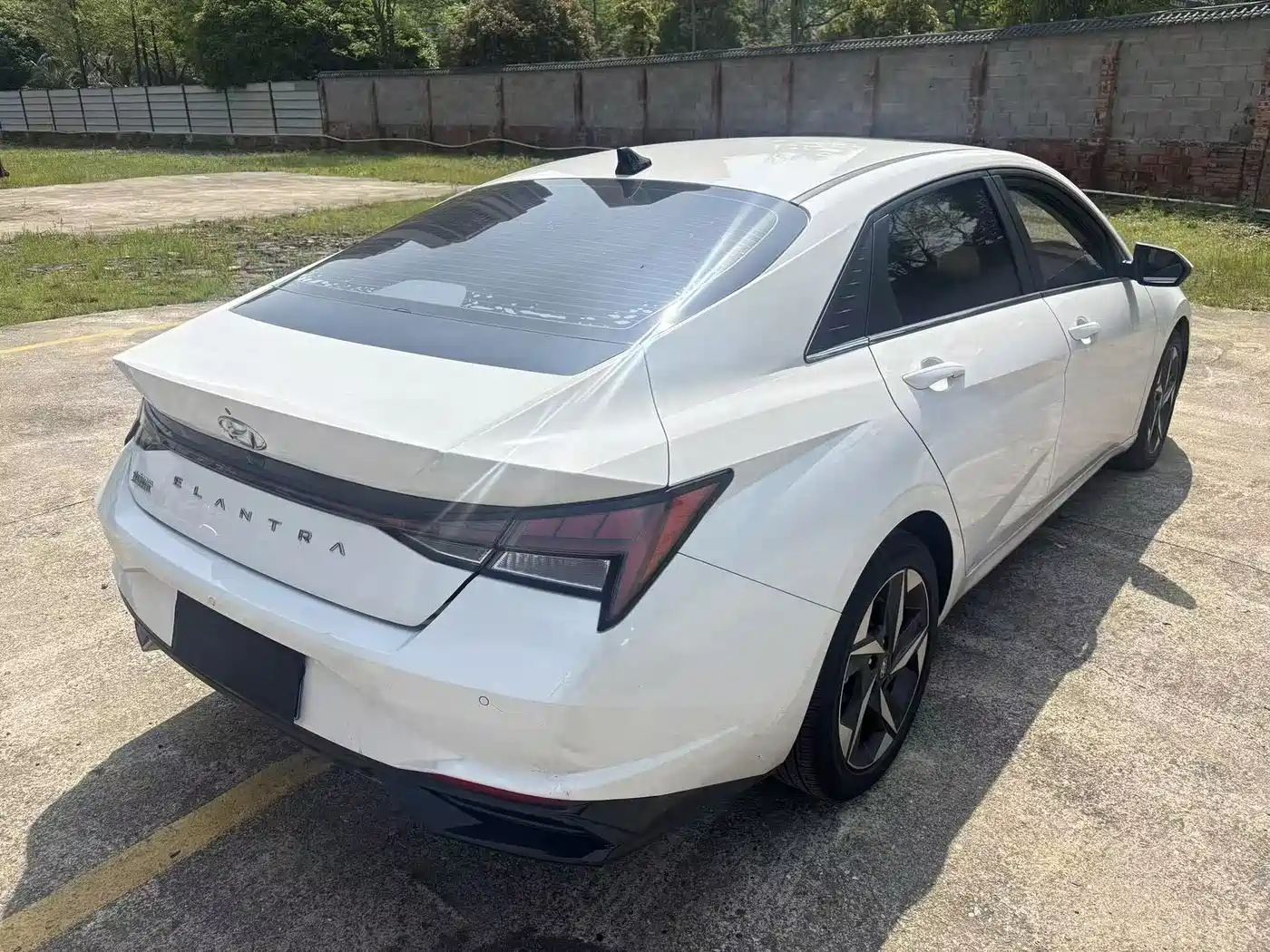 Hyundai Elantra 2022 1.5L CVT GLX Elite Edition фото 7