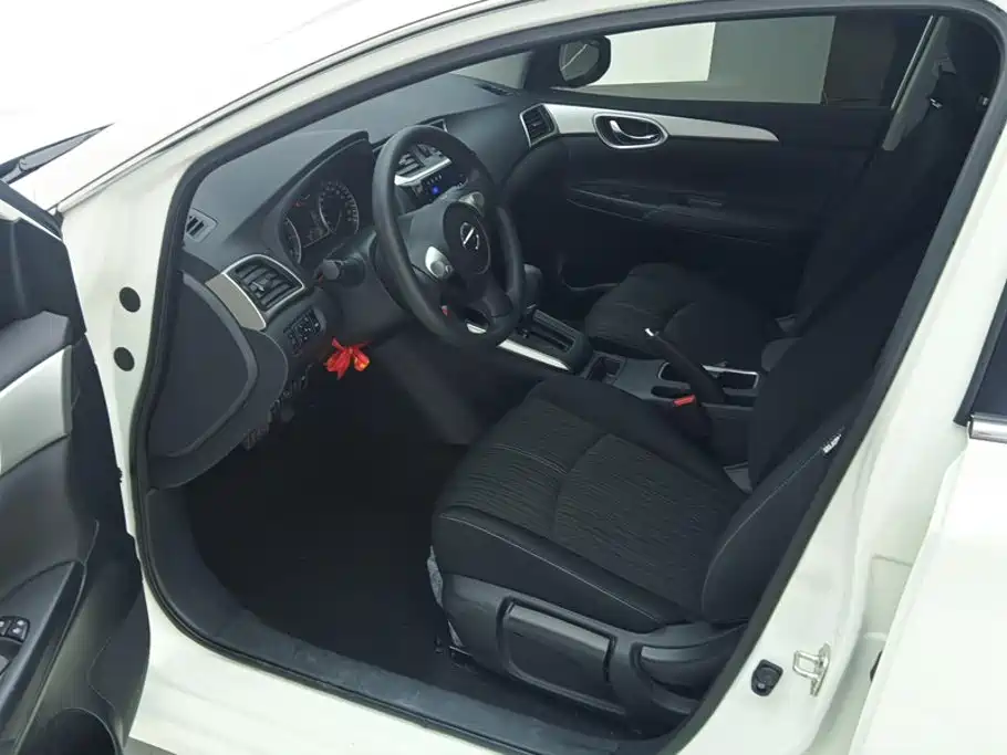 Nissan Sylphy 2025 2024 Model Year Facelift Classic 1.6XE CVT Comfort Edition