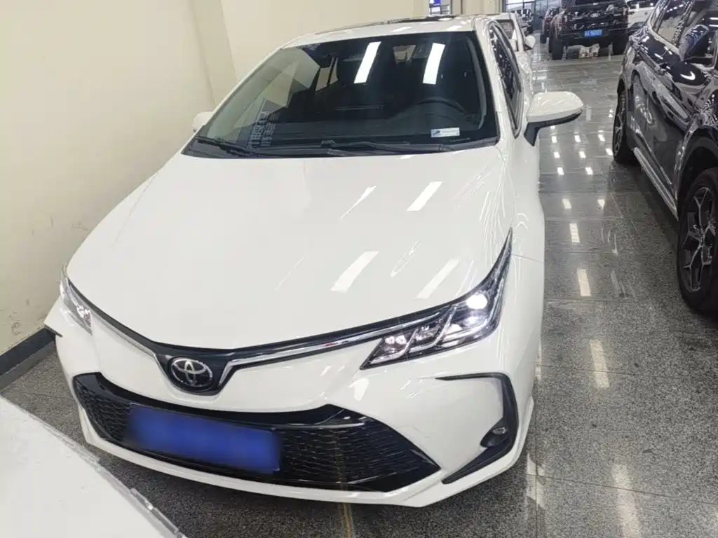 Photo 3 - Toyota Corolla