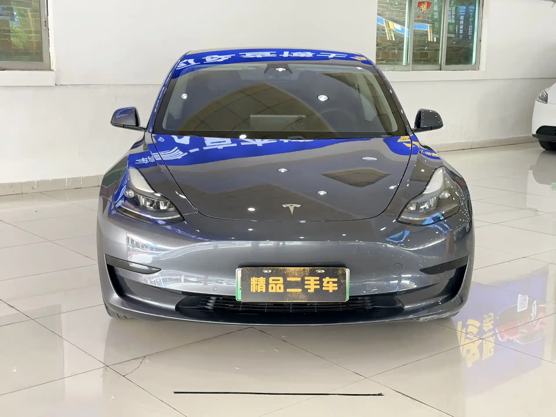 Фото 2 - Tesla Model 3