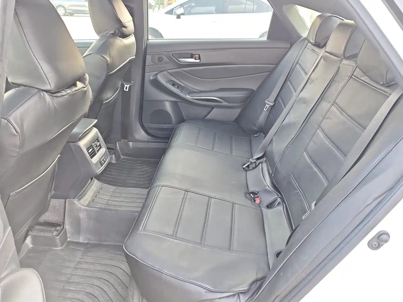 Toyota Avalon 2019 2.0L Progressive Edition (China VI) фото 14