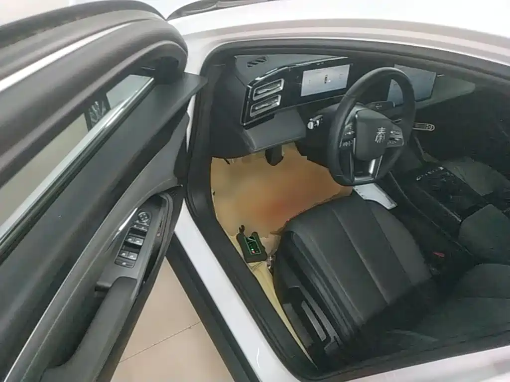 BYD Qin L 2026 2026 DM-i 128KM Progressive