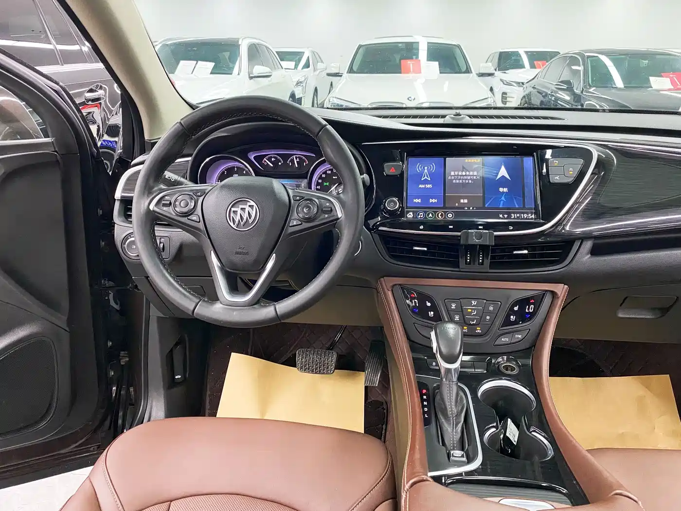 Фото 10 - Buick Envision Plus