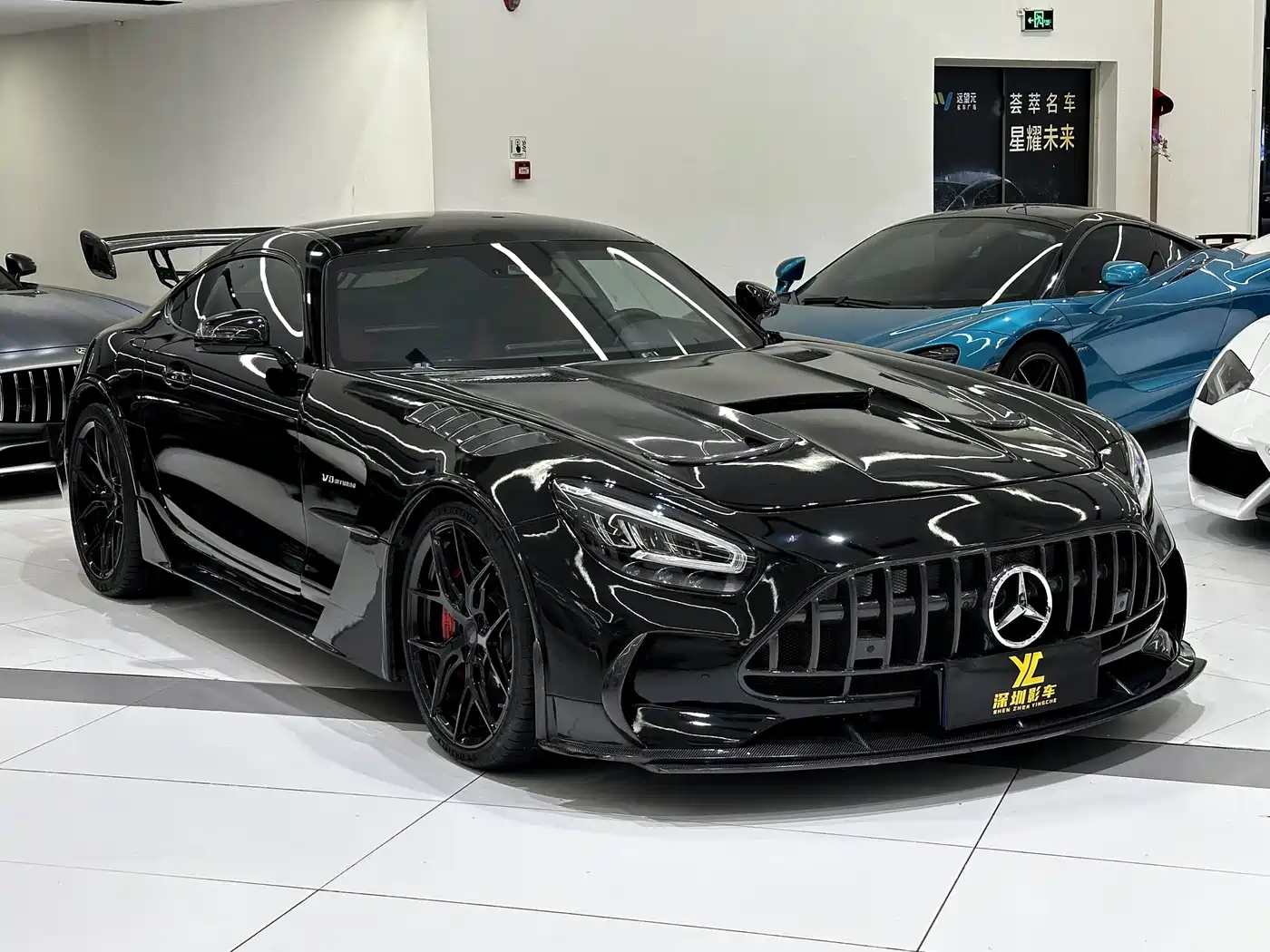MERCEDES-BENZ AMG GT