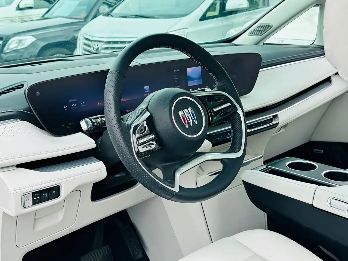 BUICK GL8 NEW ENERGY