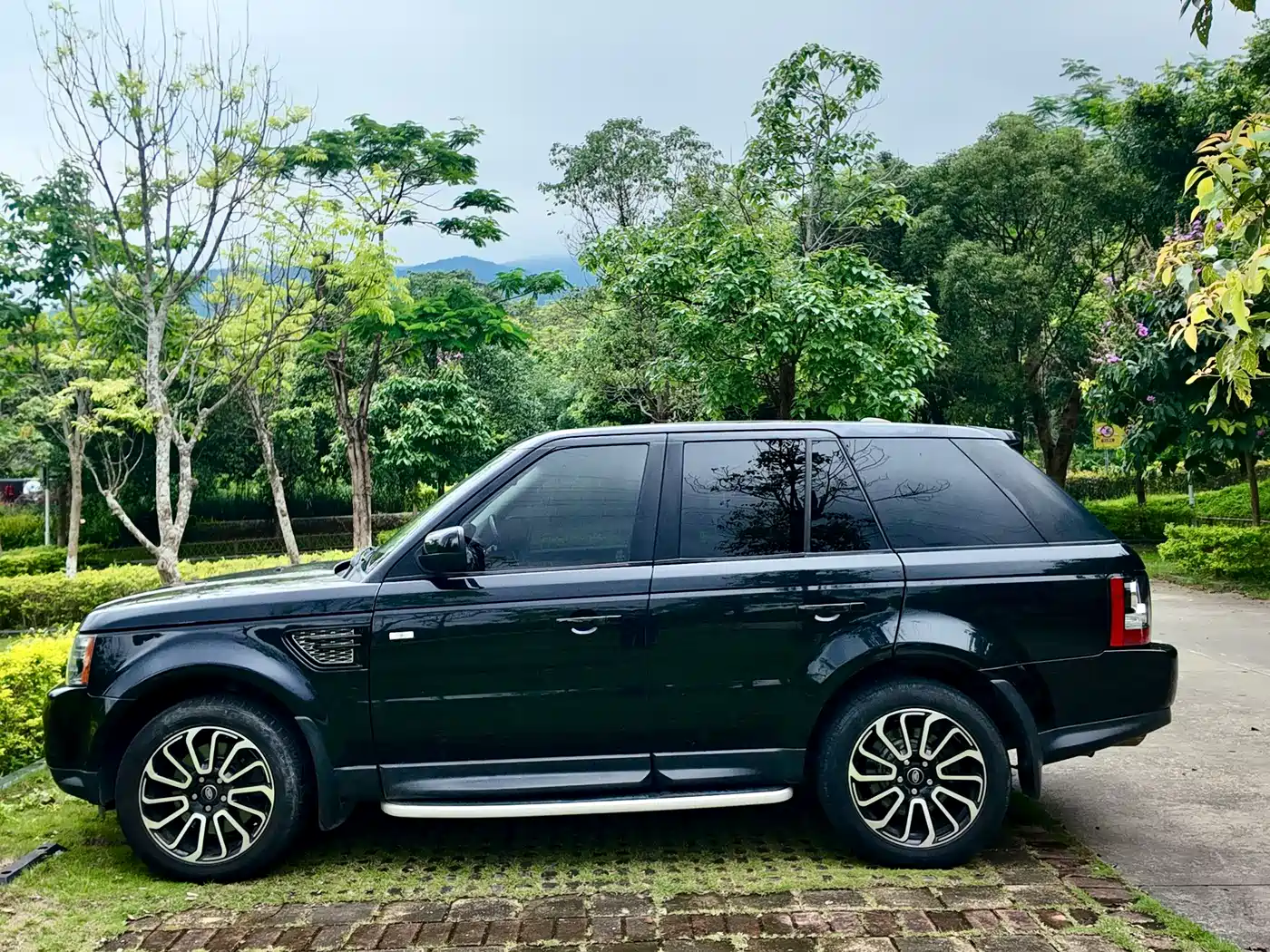 Land Rover Range Rover Sport 2011 2011 5.0 NA V8 HSE