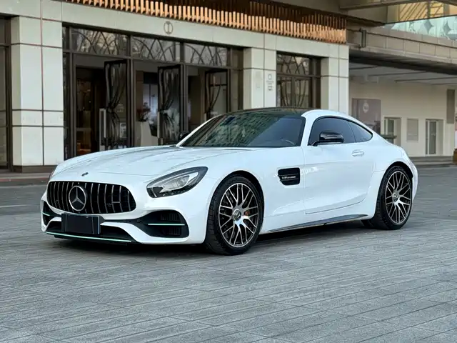 MERCEDES-BENZ AMG GT