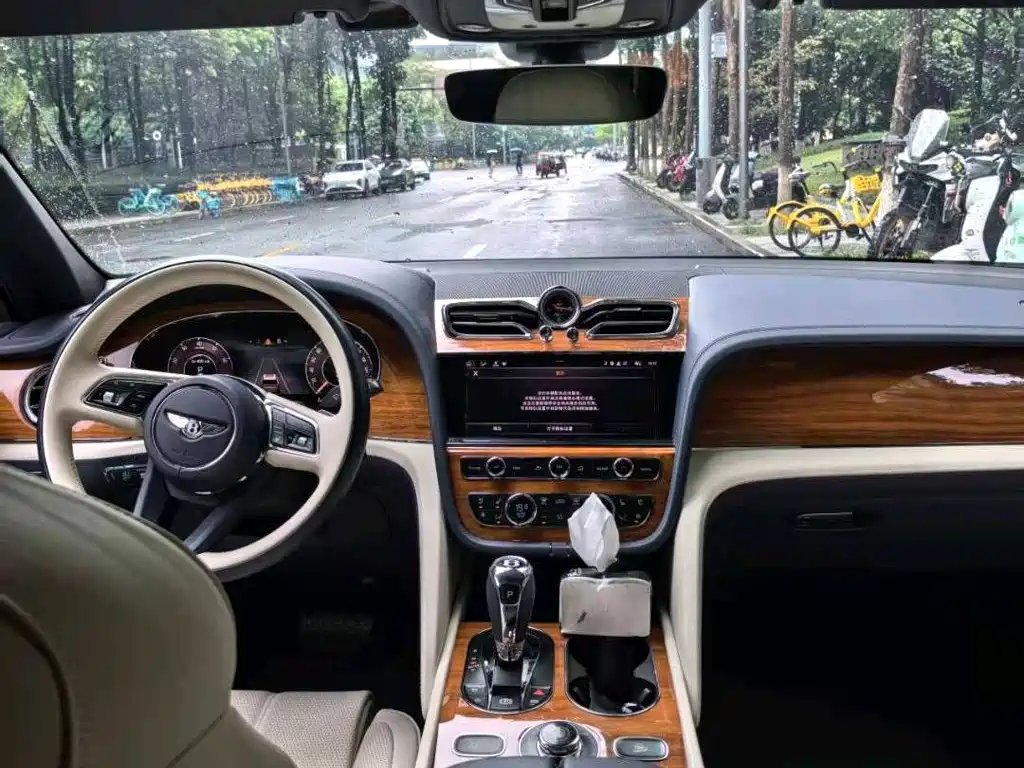 Bentley Bentayga 2024 2024 4.0T V8 Long Wheelbase