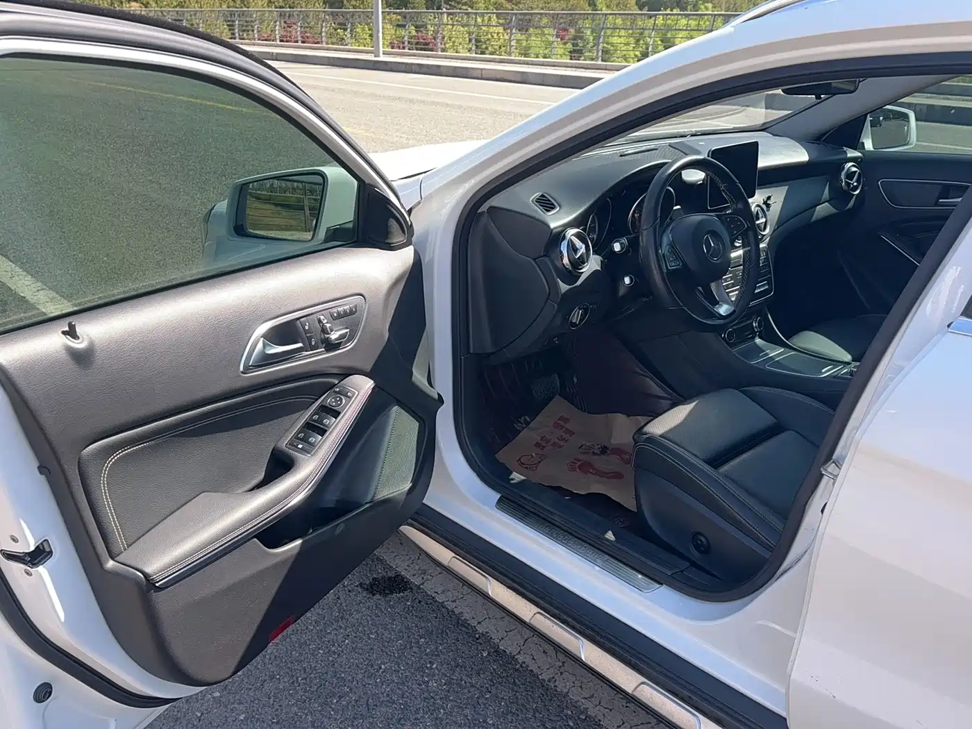 Mercedes-Benz GLA 2018 GLA 200 Dynamic фото 14