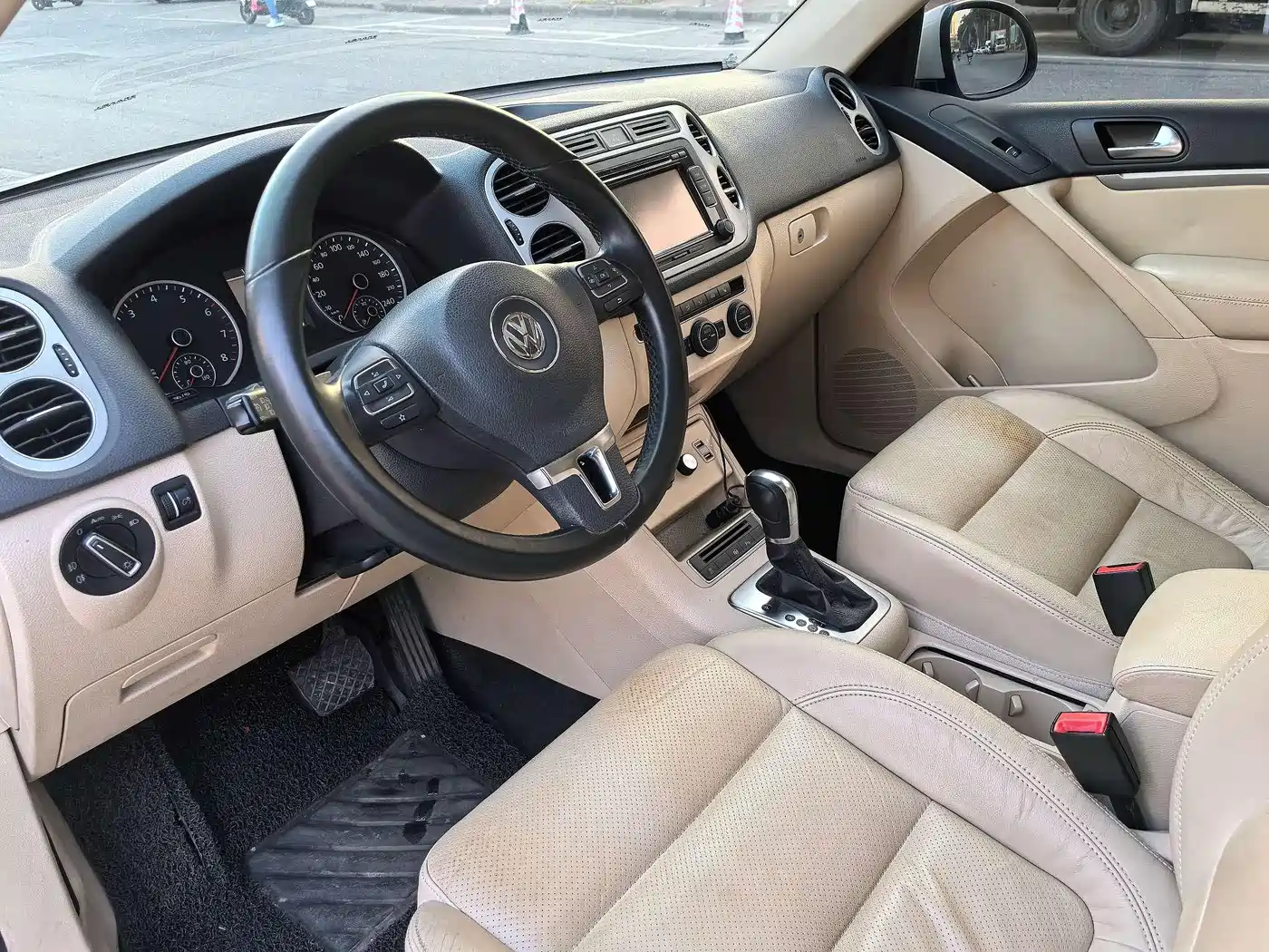 Volkswagen Tiguan 2013 1.8TSI Automatic 2WD Luxury Model фото 8