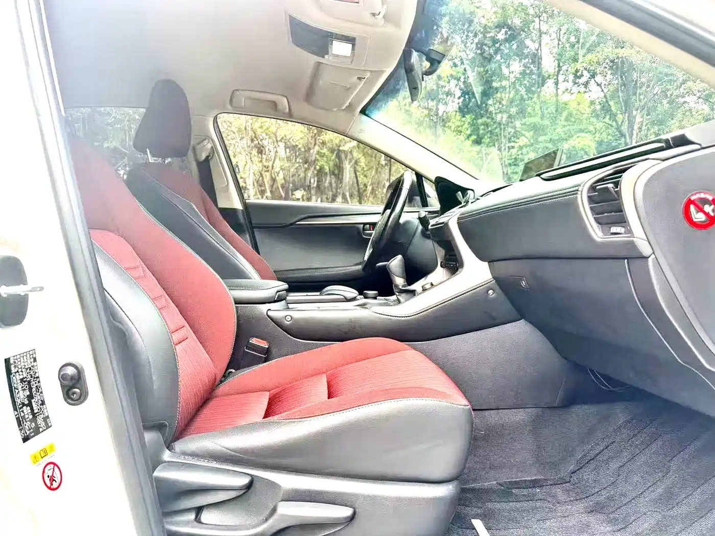 Lexus NX 2015 200 FWD Premium фото 12
