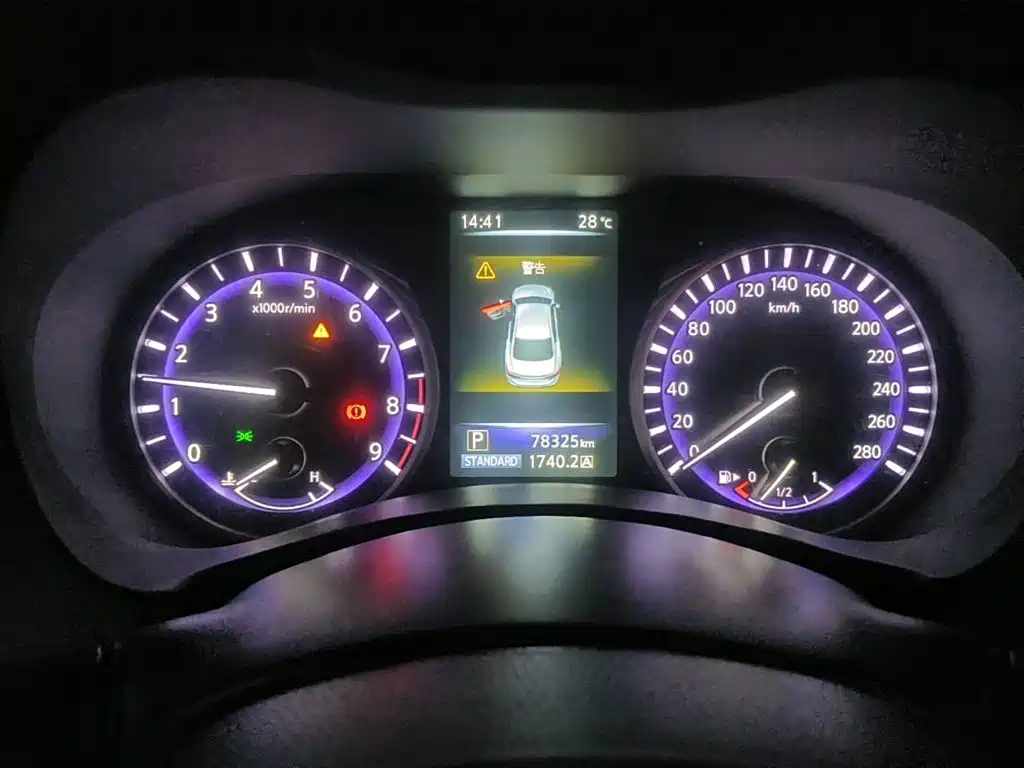 Infiniti Q50 2015 2014 3.7L Comfort Edition