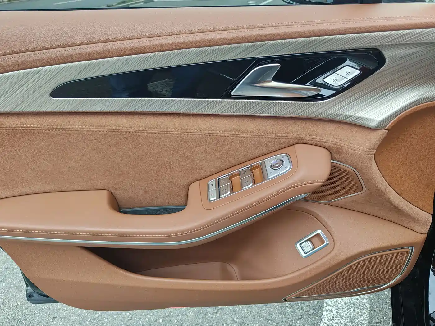Hongqi H9 2020 2.0T Smart Connection Qi Chang Edition фото 21