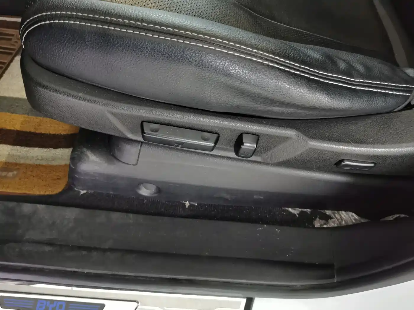 BYD E6
