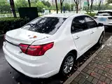 Фото 7 - Geely Vision
