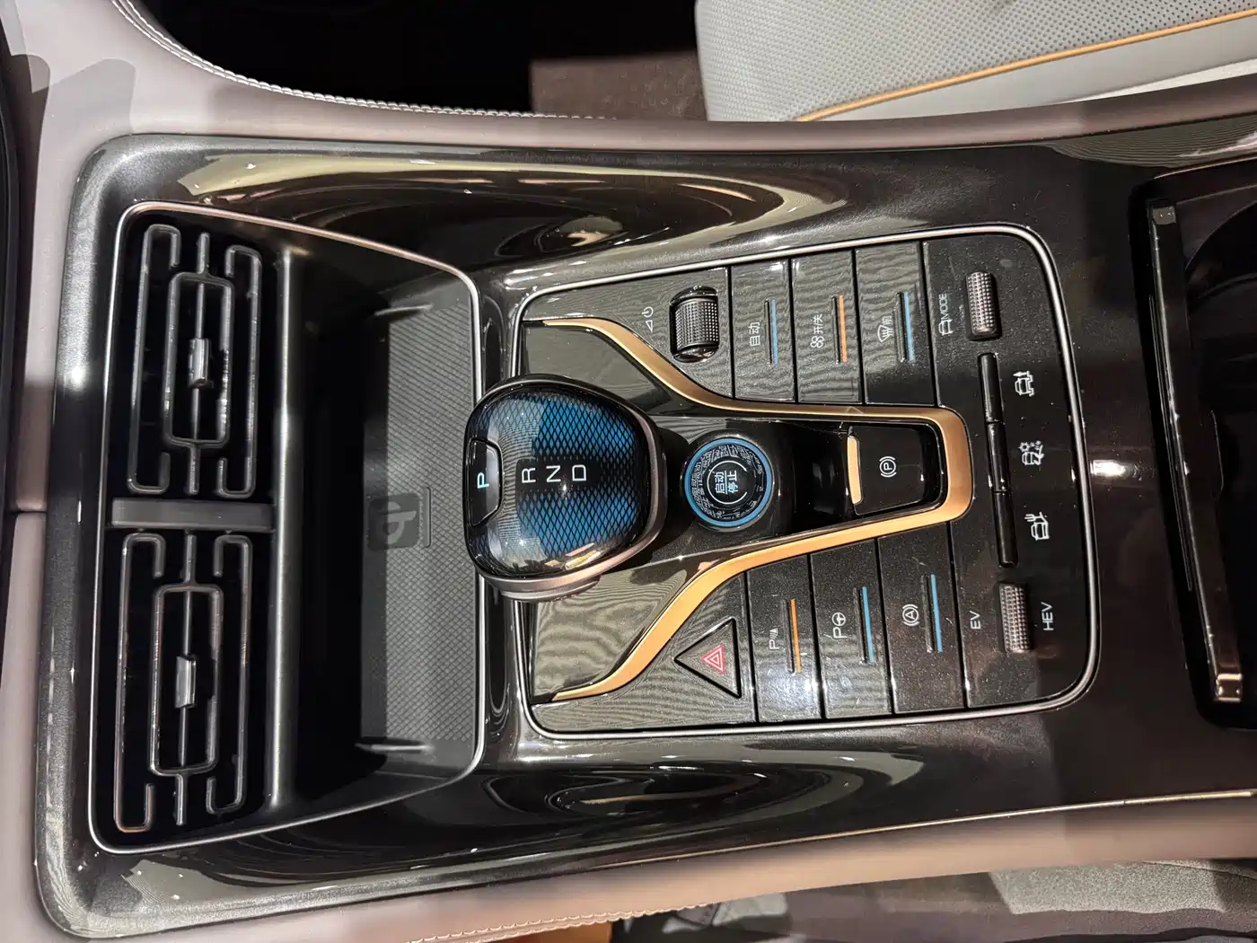BYD Frigate 07 2023 2023 DM-p 175KM AWD Flagship Edition