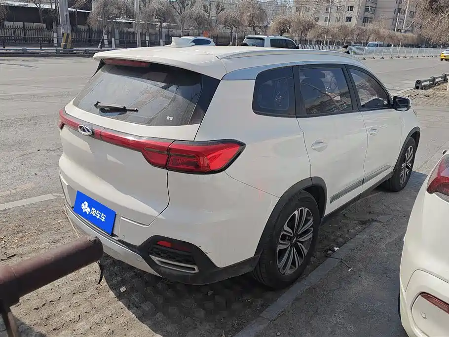 CHERY TIGGO 8