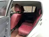 Фото 8 - Suzuki Swift