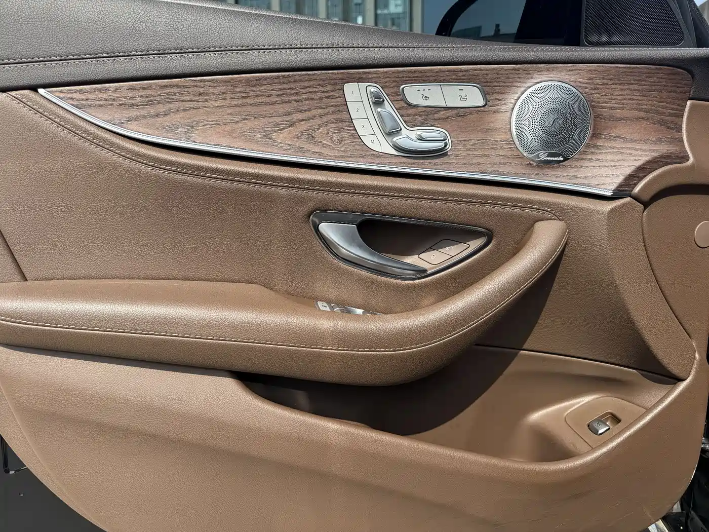 Mercedes-Benz E-Class 2023 E 300 L Luxury фото 10