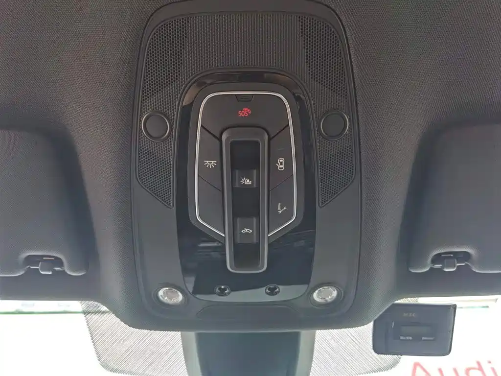 Audi Q5L Sportback 2021 40 TFSI Luxury фото 19
