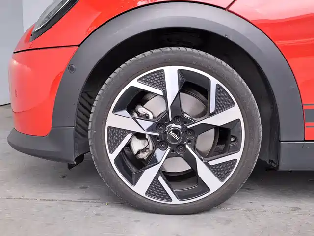 MINI 2025 Model 2.0T COOPER S Artist 5-Door — фото 3