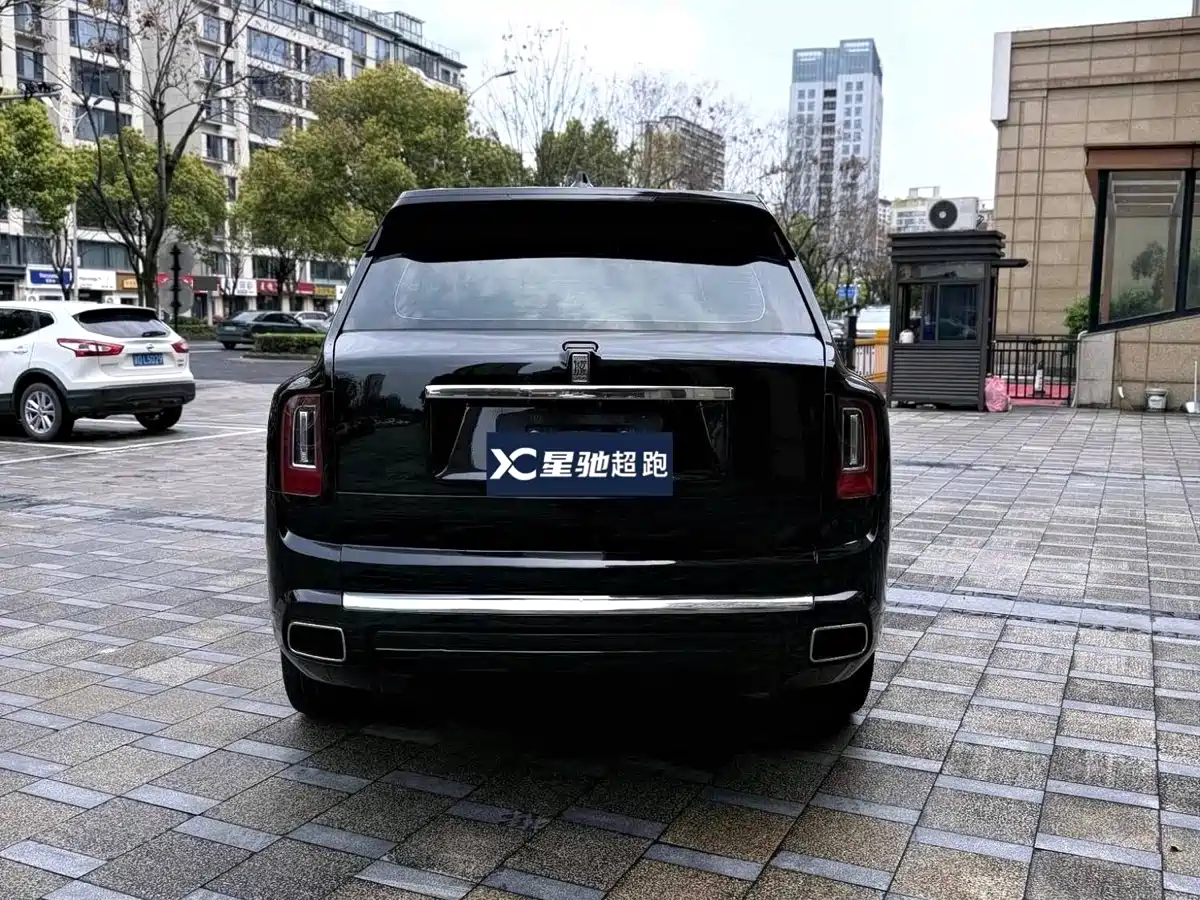 Rolls-Royce Cullinan 2018 4-Seater Version фото 2