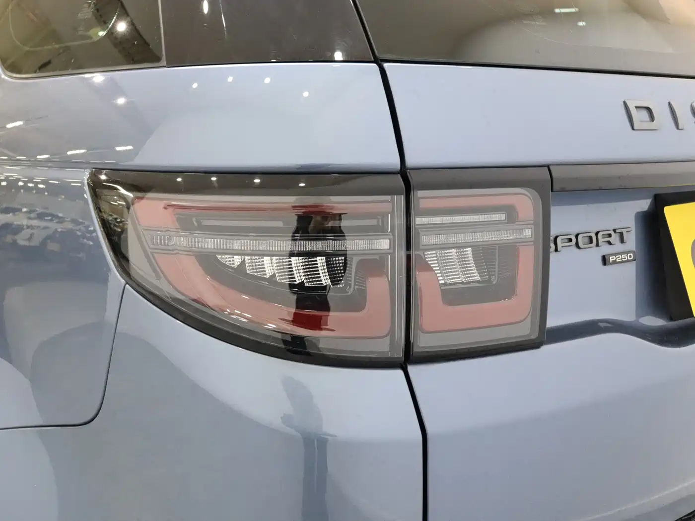 Land Rover Discovery Sport 2022 Model 249PS R-Dynamic S Performance Edition 5-Seater фото 14