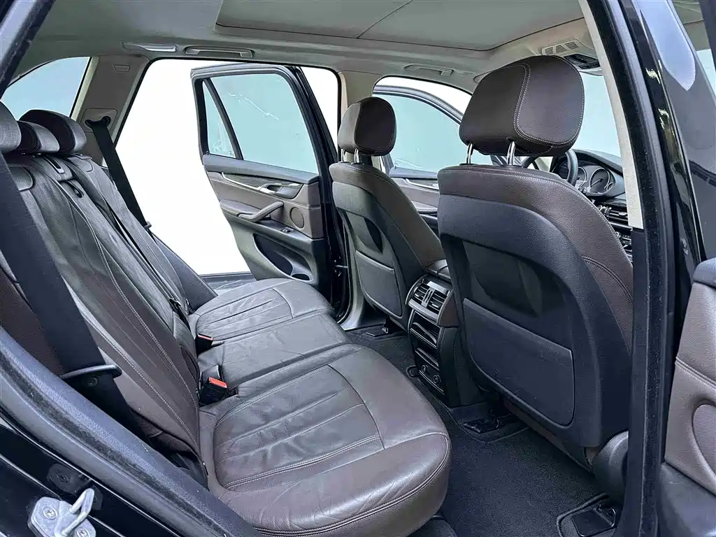 BMW X5 (Import) 2014 xDrive35i Leading фото 9