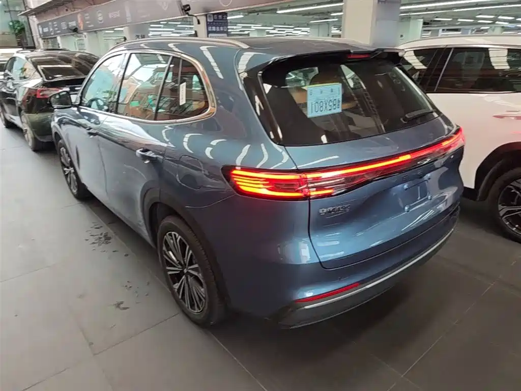 Geely Galaxy Galaxy Starship 7 EM-i 2025 120km Navigation Edition фото 5