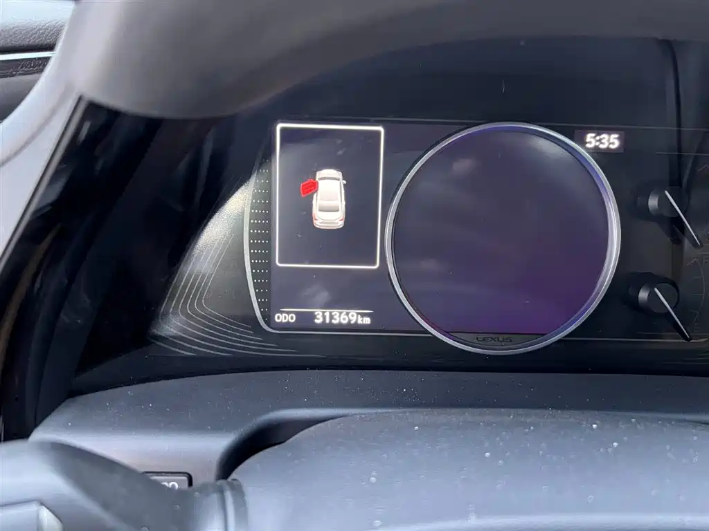 Lexus ES 2022 200 Excellence Edition фото 13