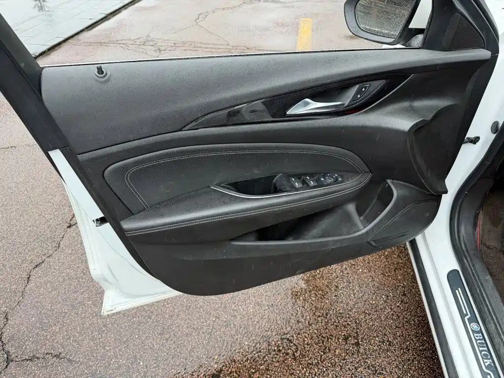 Buick Regal 2025 2025 28T GS Package Edition