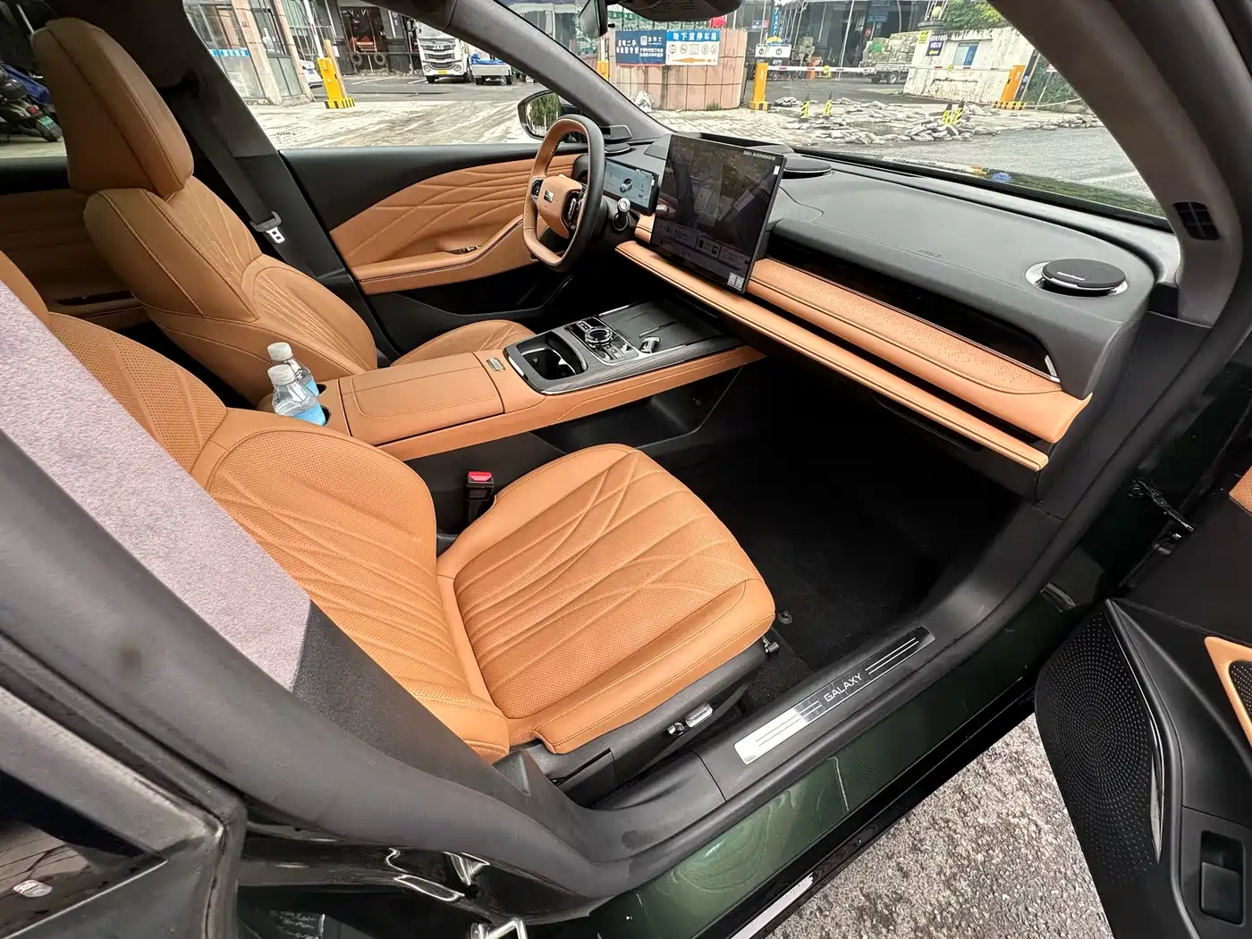 Geely Galaxy Galaxy Xingyao 8 2025 130km EM-P Starship Edition фото 12