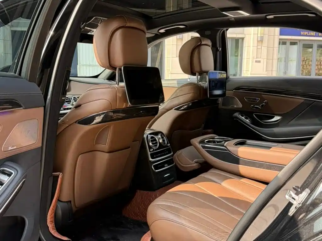 Фото 4 - Mercedes-Benz S-Class